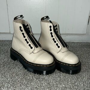doc marten sinclair cream platform boots NWOT
